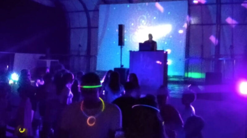 Il festival che non si trova a Ibiza né a Berlino: un’estate indimenticabile a Caglio tra musica e sapori