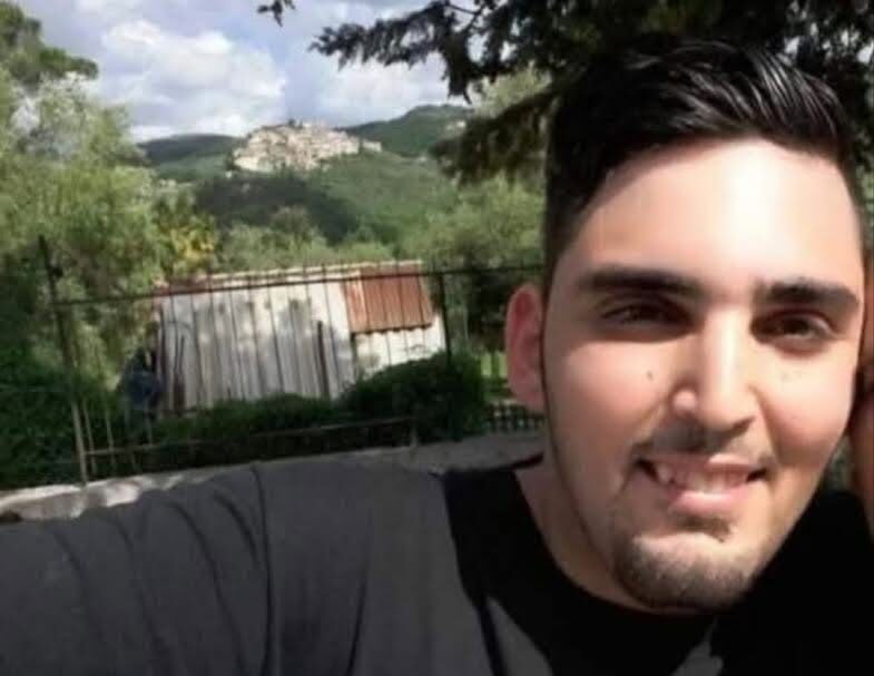 Il dramma invisibile che non si consuma né a Roma né a Milano: l’addio struggente a Fontana Liri
